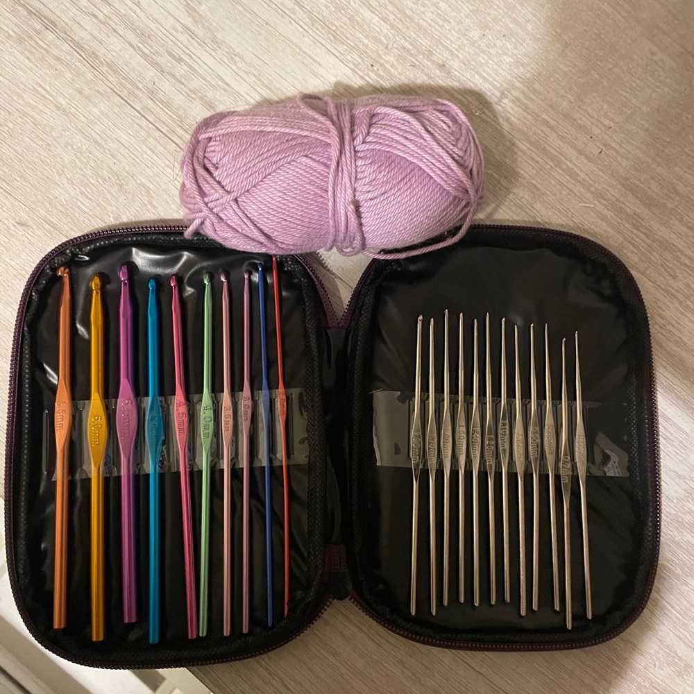 Crochet kit and yarn